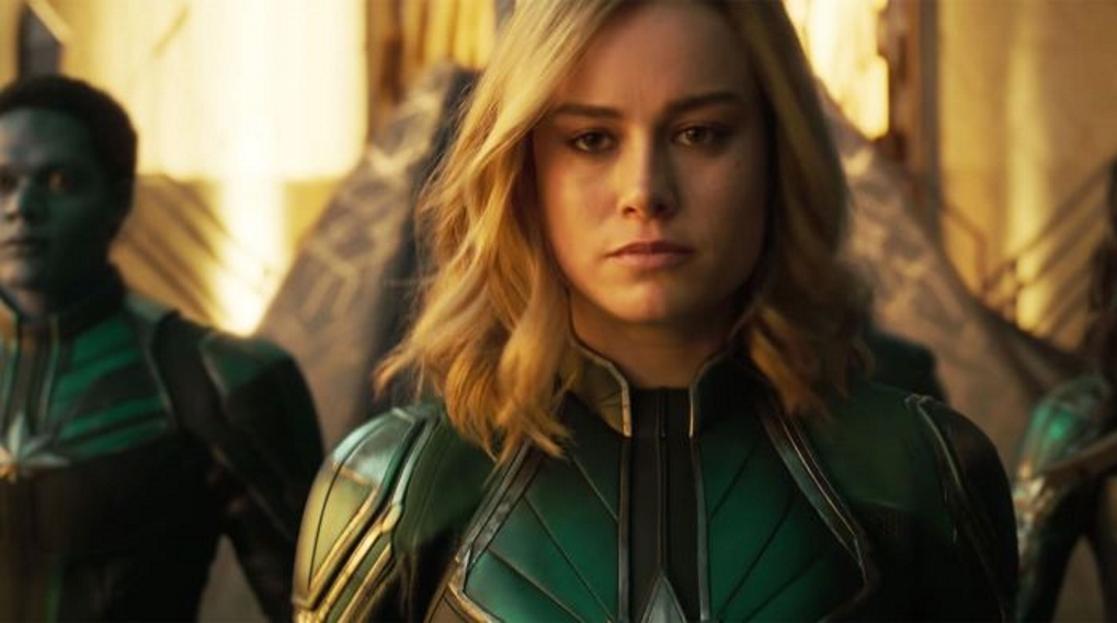 Captain Marvel sur smiler marvel mænd / Filmz.dk