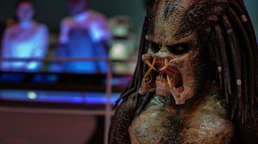 The Predator sexkrænker klippet ud / Filmz.dk