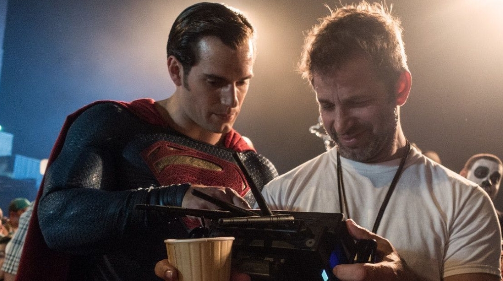 Zack SNyder hylder superman henry cavill / Filmz.dk