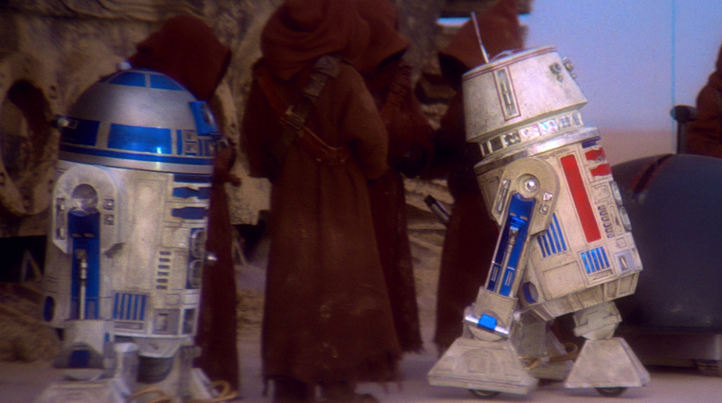 R5-D4 droid Star Wars The Mandalorian / Filmz.dk