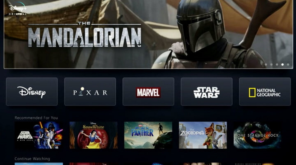 Disney Plus binge watching The Mandalorian Netflix / Filmz.dk