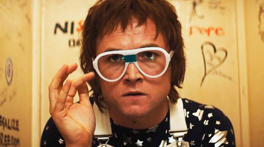 Rocketman censur homoseksuelle scener / Filmz.dk