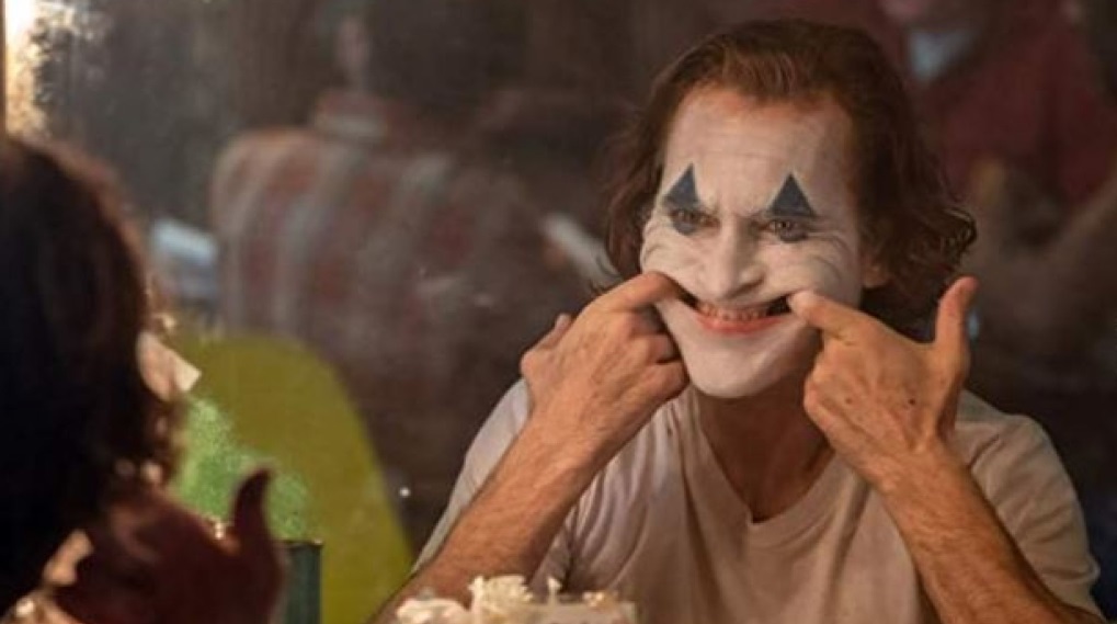 Joker udklædninger danske biografer regler / Filmz.dk