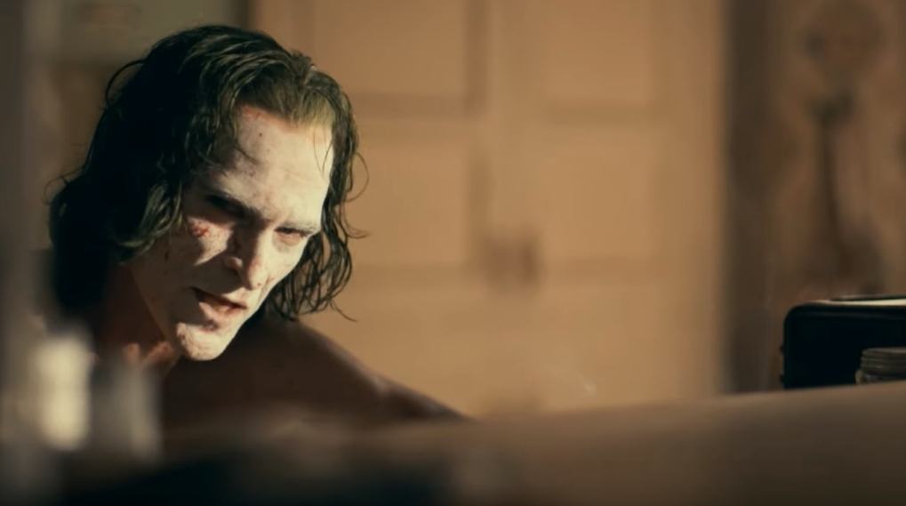 Joaquin Phoenix Joker sviner fotograf / Filmz.dk