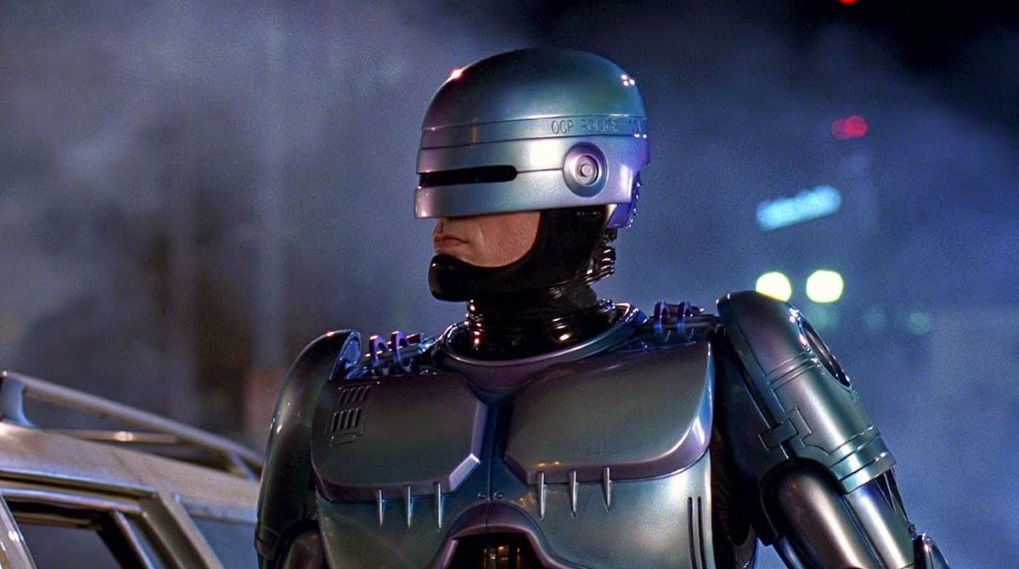 RoboCop Returns instruktør / Filmz.dk