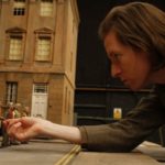 The French Dispatch premiere plakat Wes Anderson rolleliste r-rating sex nøgenhed / Filmz.dk