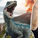 Jurassic World Dominion blå mærker stunts / Filmz.dk