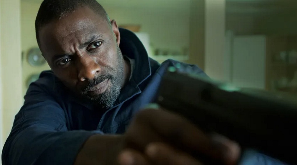 Idris Elba spion Apple / Filmz.dk