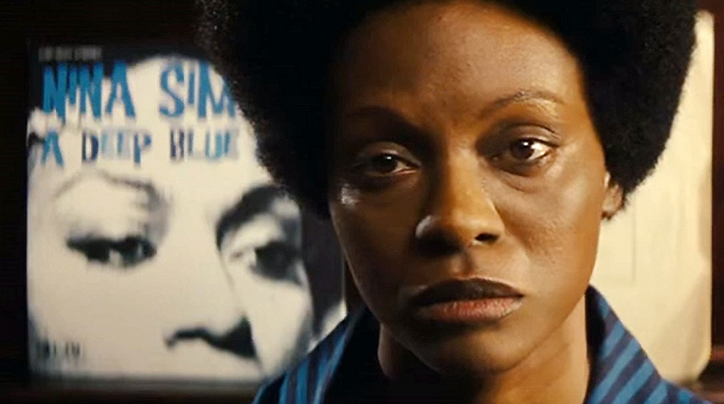 Nina Zoe Saldana undskyld blackface racisme / Filmz.dk