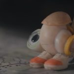 marcel the shell with shoes on trailer / filmz.dk
